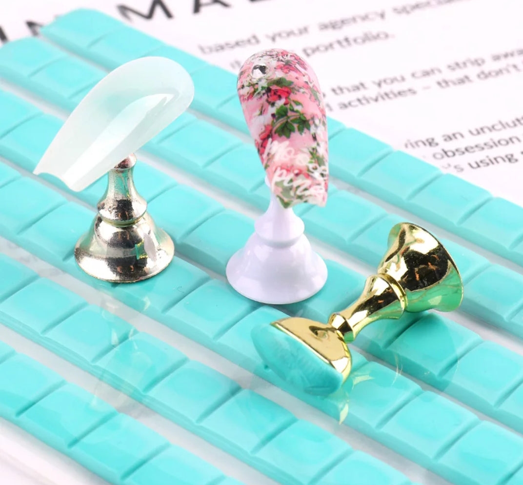 1 Pack Nail Adhesive Glue Clay Stick Removable Reusable Clay Stand Holder Display Tips Nails Art Practice Tools Manicure